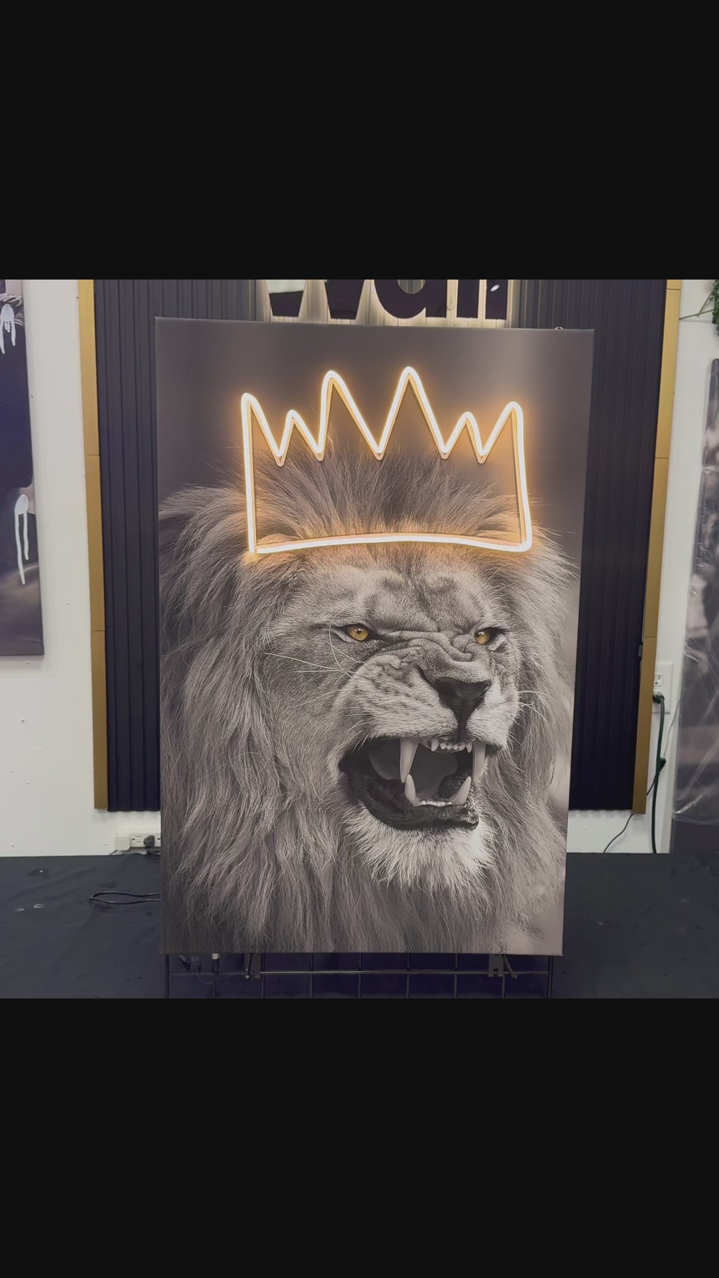 Lion Crown Neon Wall Art – Black & White Design