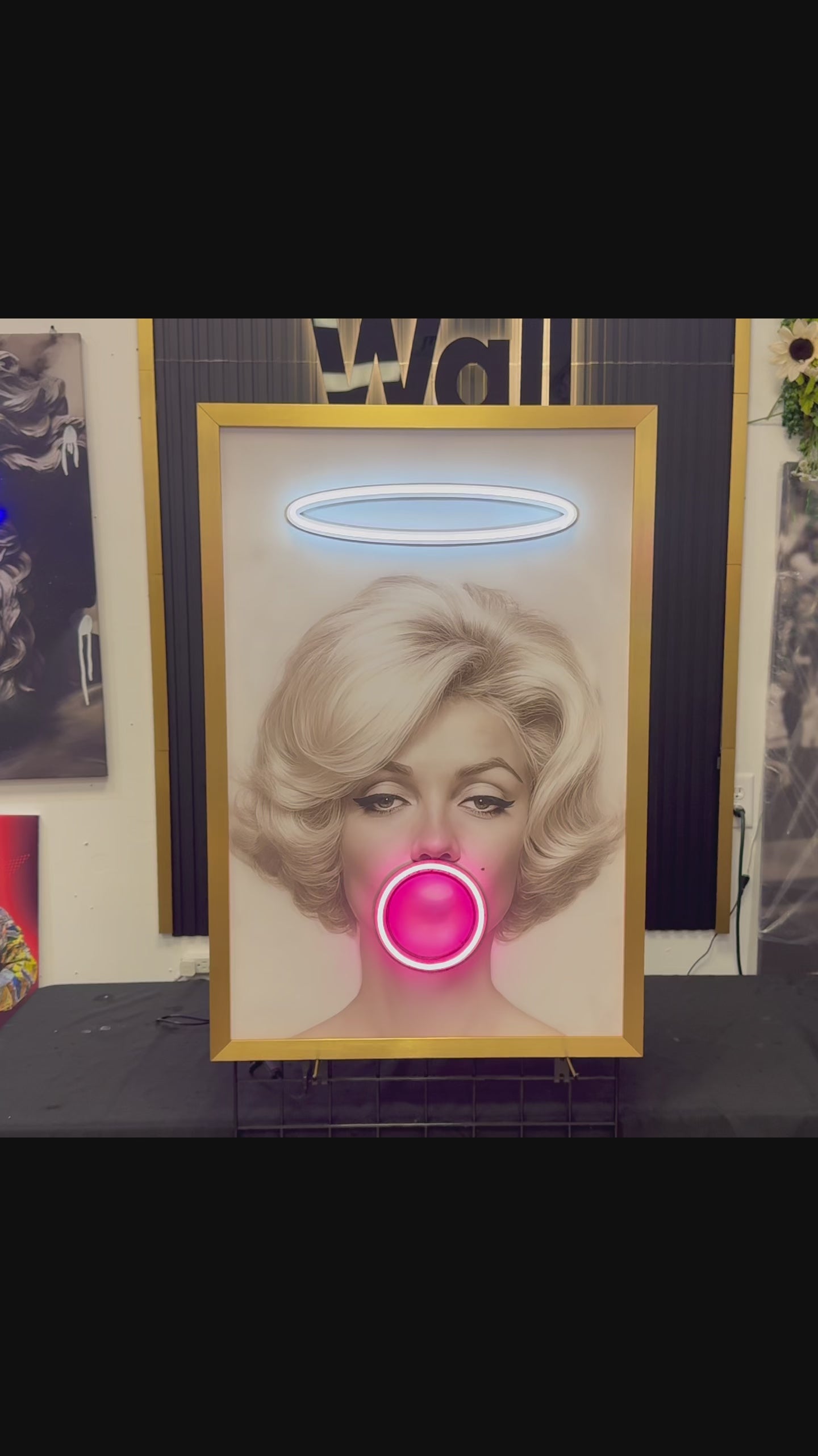 Marilyn Pop Art – Neon Bubblegum & Halo Wall Decor