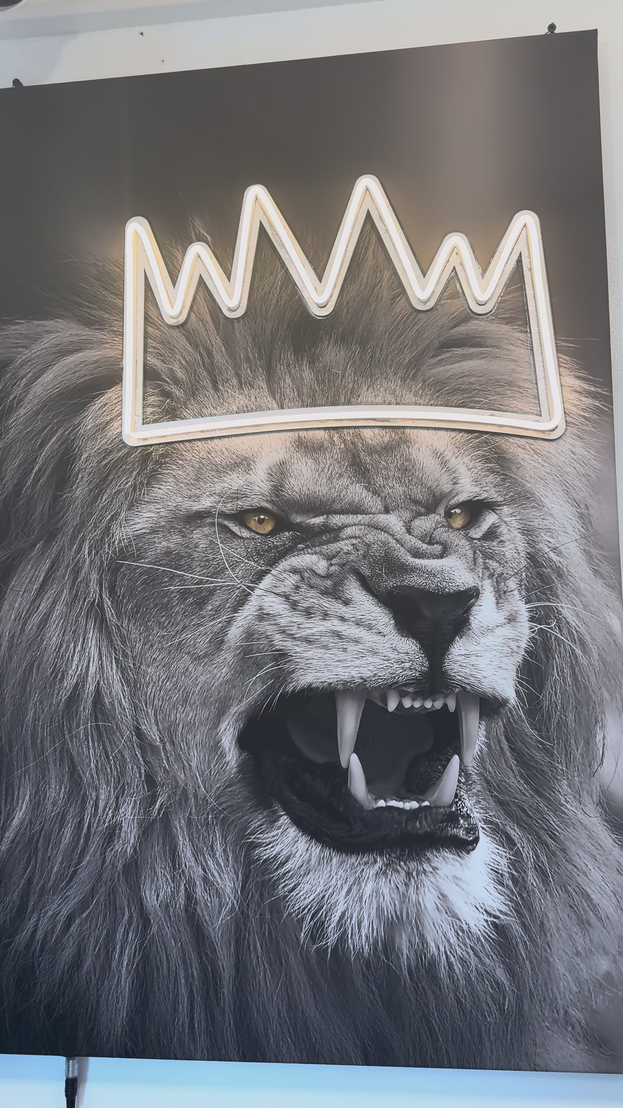 Lion Crown Neon Wall Art – Black & White Design