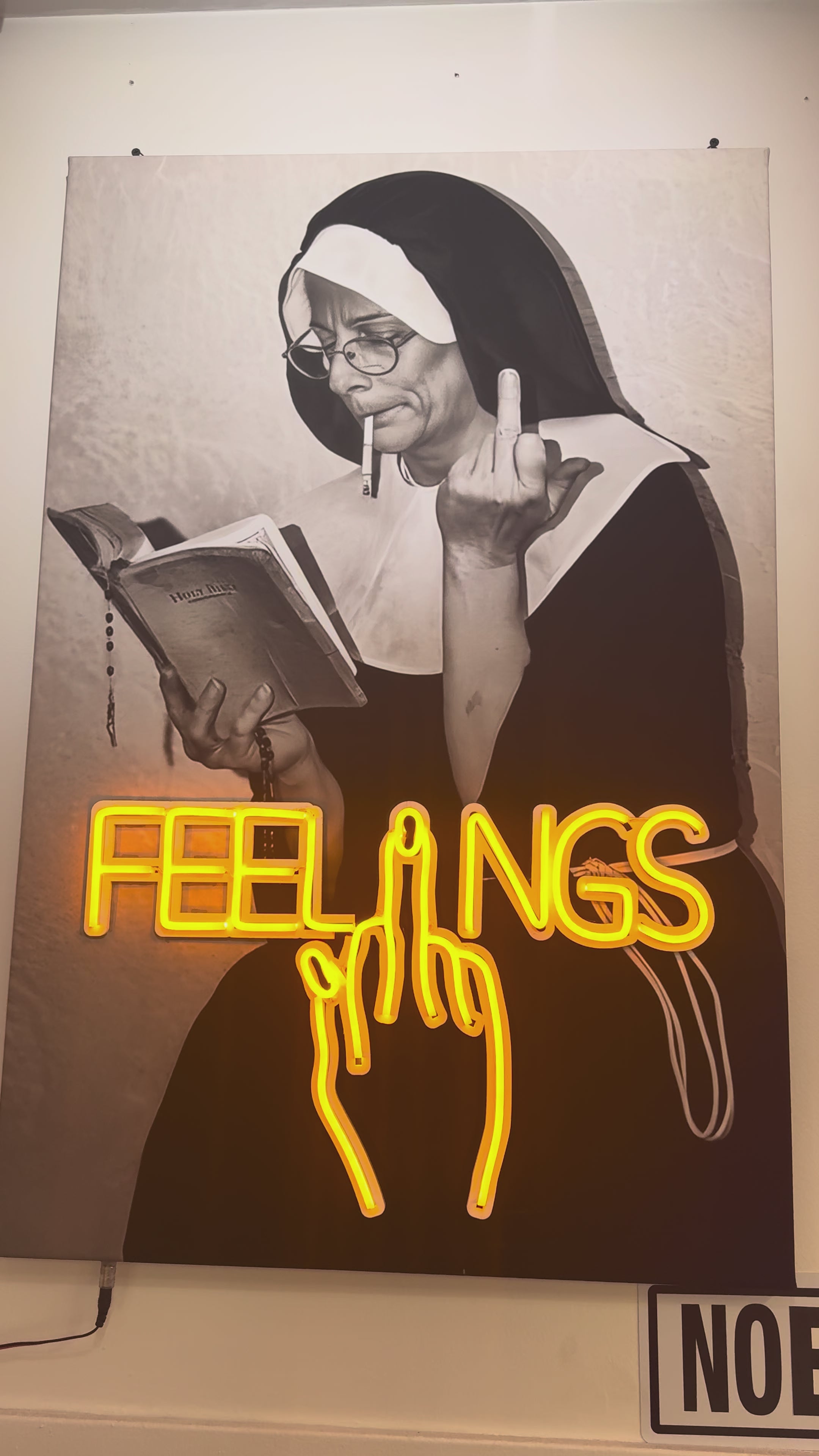 FEELINGS Neon Wall Art – Retro Black & White Design