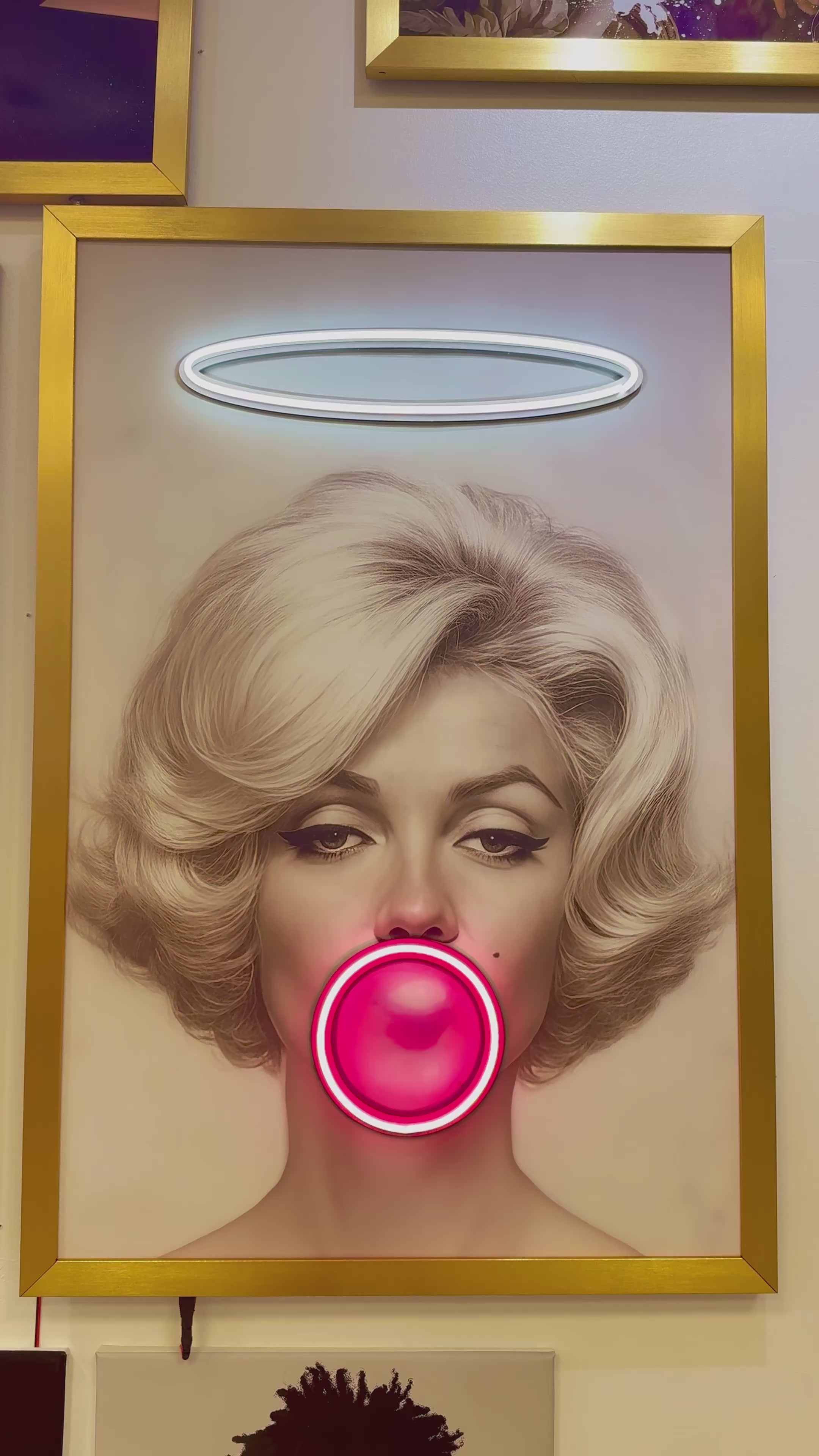 Marilyn Pop Art – Neon Bubblegum & Halo Wall Decor